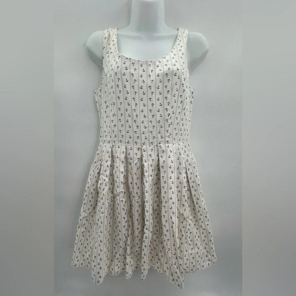 Jack Wills Women's Cream and Navy Dress - Size 6
